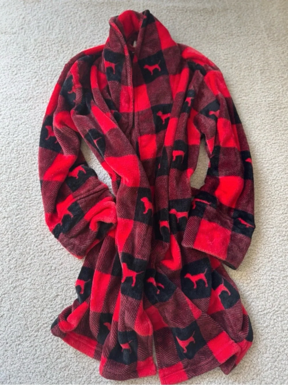 PINK Victoria's Secret Red & Black Plaid Fleece Robe with Dog Silhouettes